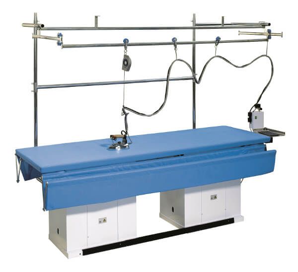 Tavoli Tende serie "Monza" di F3 Fumagalli